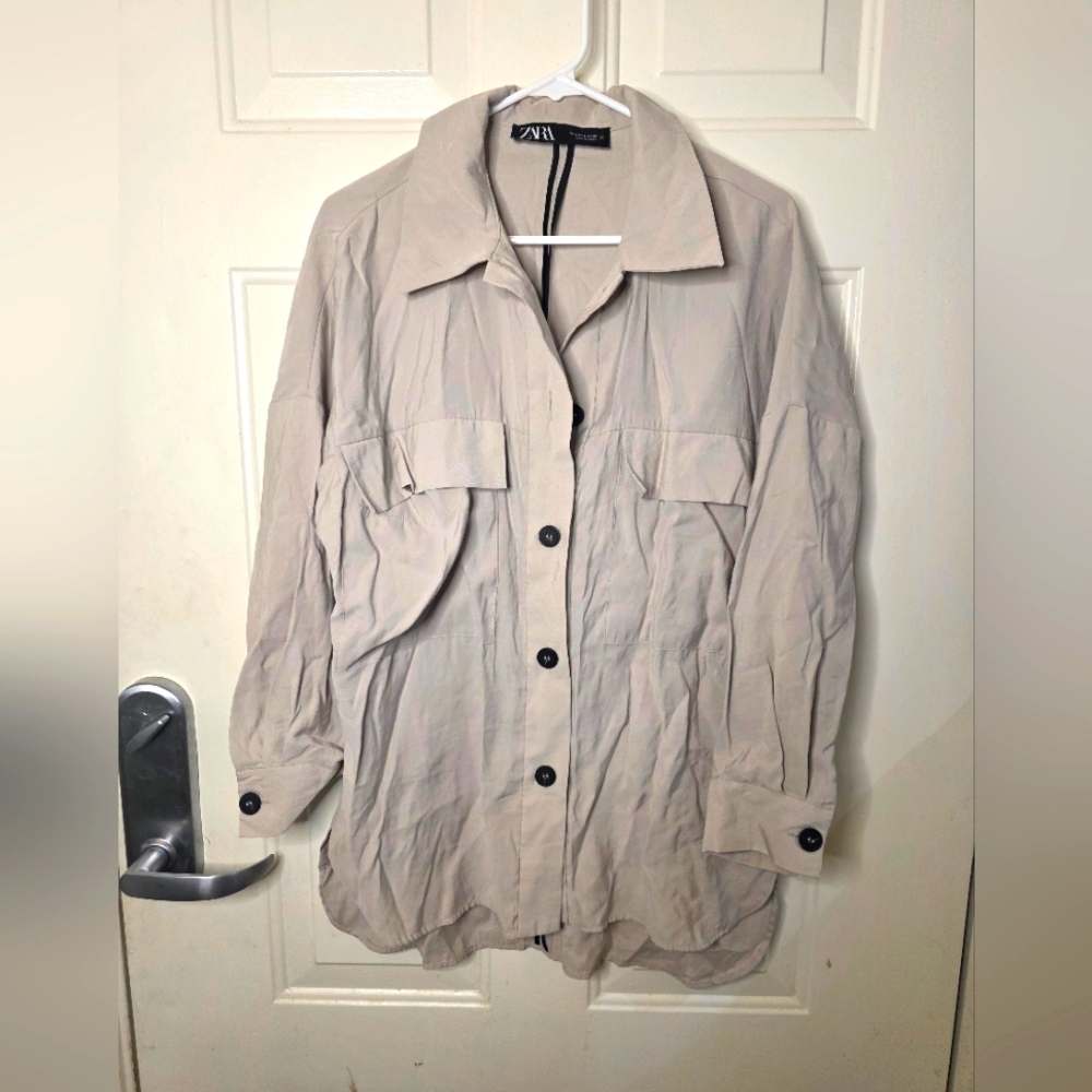Zara Oversizes Button Up Long Sleeve Shirt‎ Jacket Tan Size Small